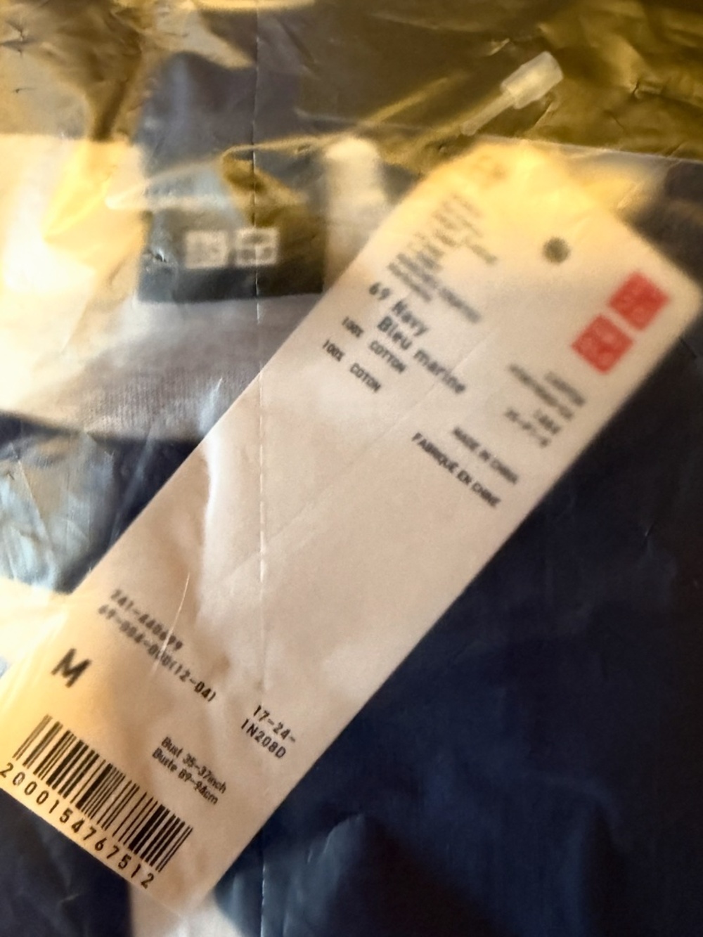 Marimekko Kivet and Uniqlo collab navy polka dots short sleeve tee NWT - Picture 4 of 7